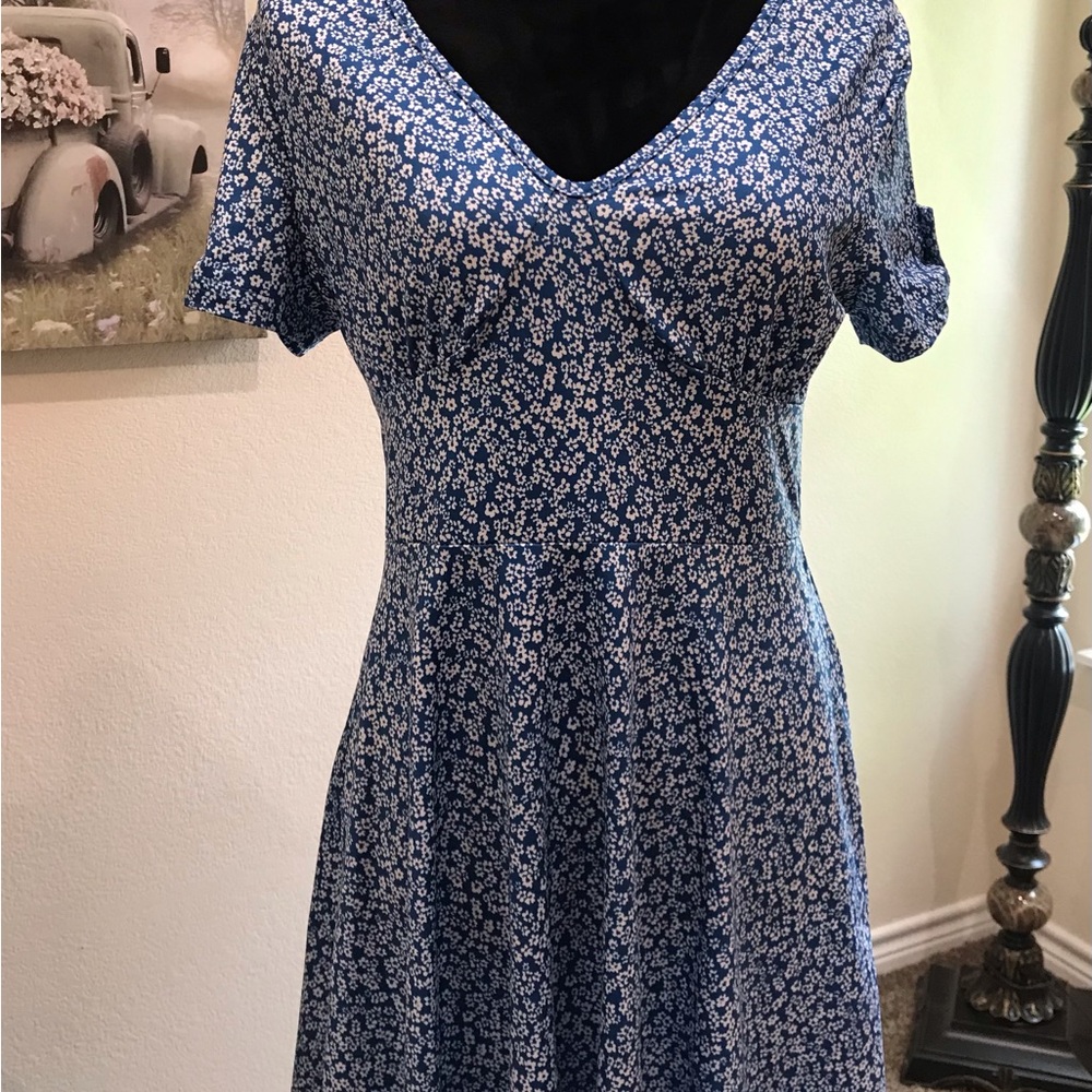 SHEIN Blue V-Neck Fit and Flare Midi Dress